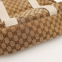 Detail fond et coins toile GG Canvas Gucci Tote Bamboo occasion — AMANA Vintage
