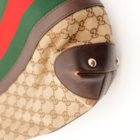 Détail patte cuir et coin inférieur sac Gucci Hobo Web occasion — AMANA Vintage