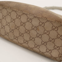 Détail bas du sac Hobo Bambou Gucci daim assombri taches — AMANA Vintage