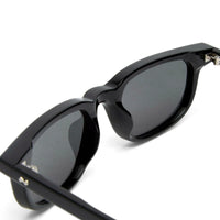 Novis Coal Black