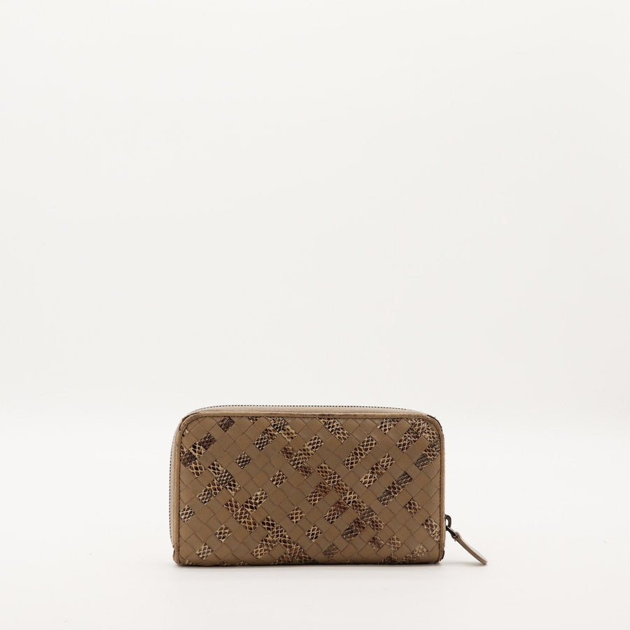 Portefeuille Bottega Veneta cuir tressé façon serpent vue avant occasion authentique — AMANA Vintage