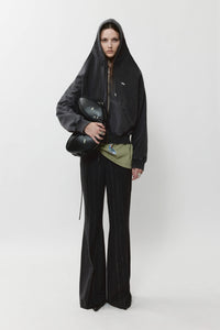 Shoulderless hoodie